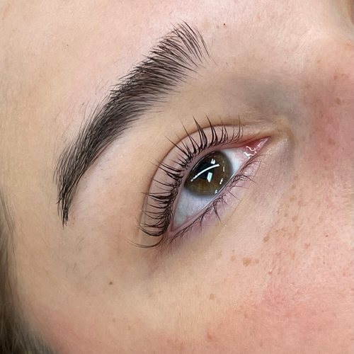 Lash lift and tint